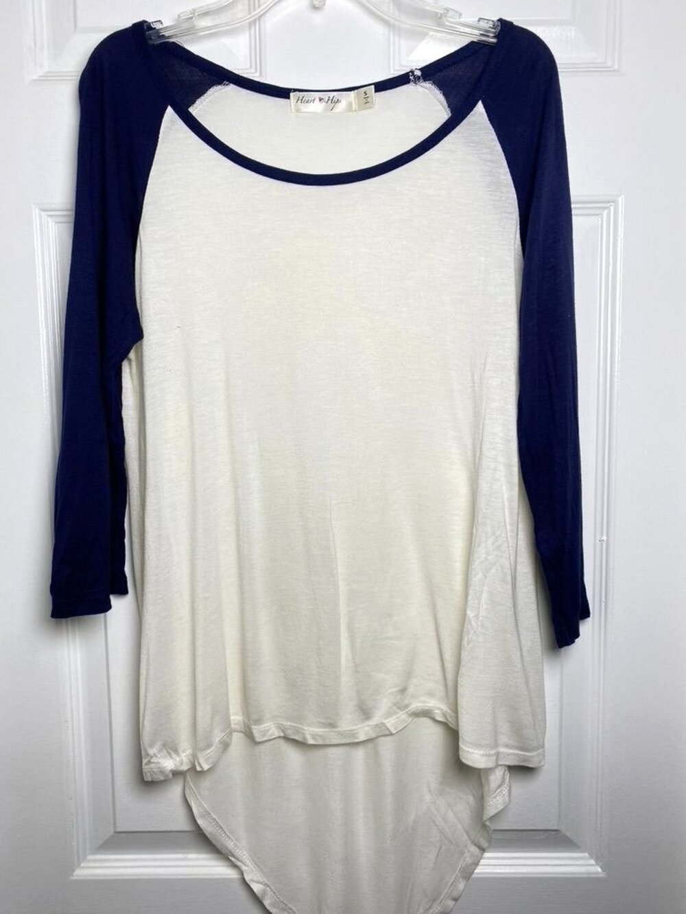 Heart Hips Rayon Hi-Lo Baseball T-Shirt Top Blue White Size Small Casual
